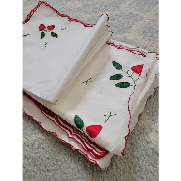 Vtg NEW "Strawberry" Embroidered Madeira Linen Set, 1 Table Runner, 8x Napkins a - Picture 11 of 12